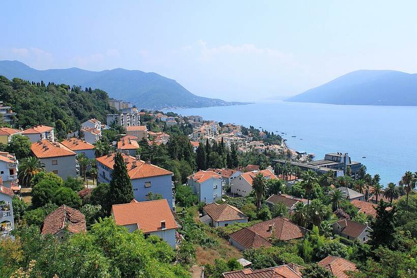 Widoki z twierdzy Kanli Kula na Herceg Novi 03