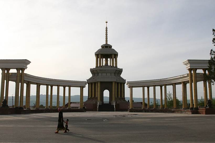 Kulob 2700 th Anniversary monument - panoramio