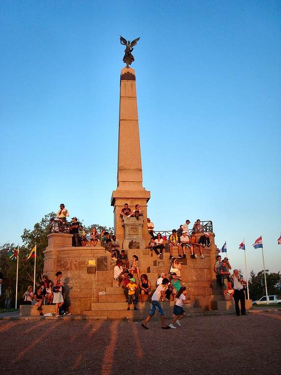 LasPiedras Obelisco