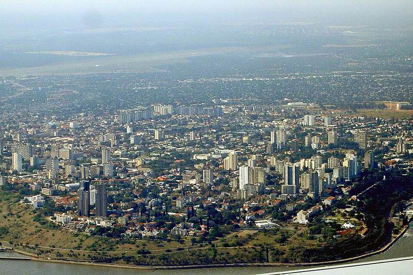 Maputo seen from southeast - October 2006