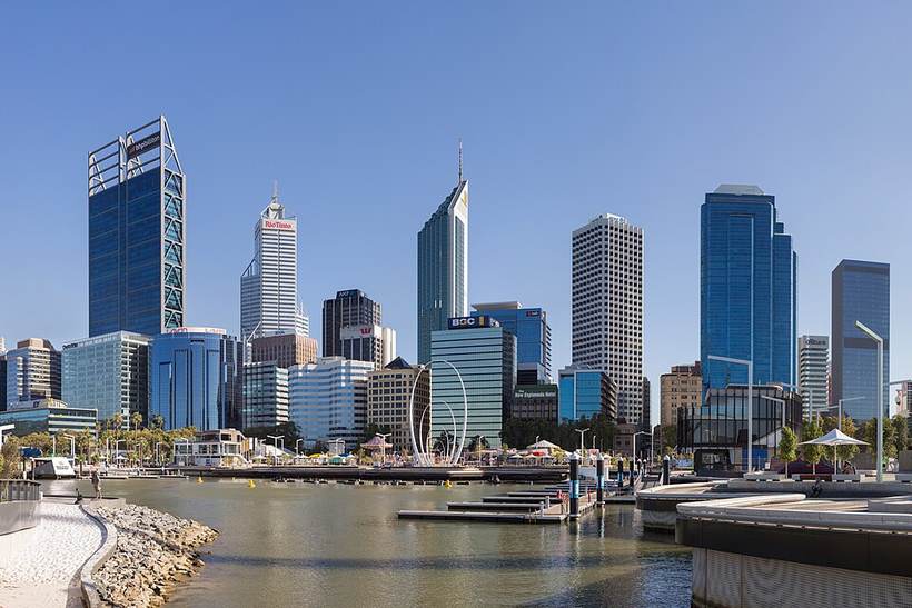 Elizabeth Quay February 2016 (cropped)