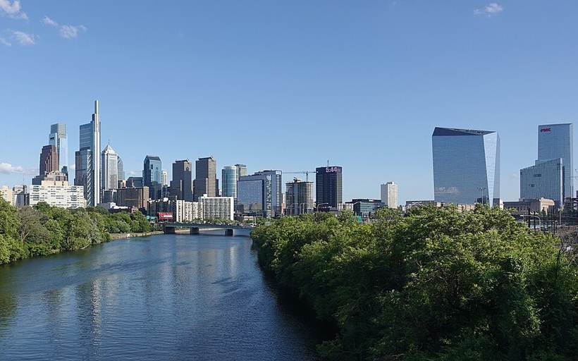Philadelphia skyline 20240528 (cropped)