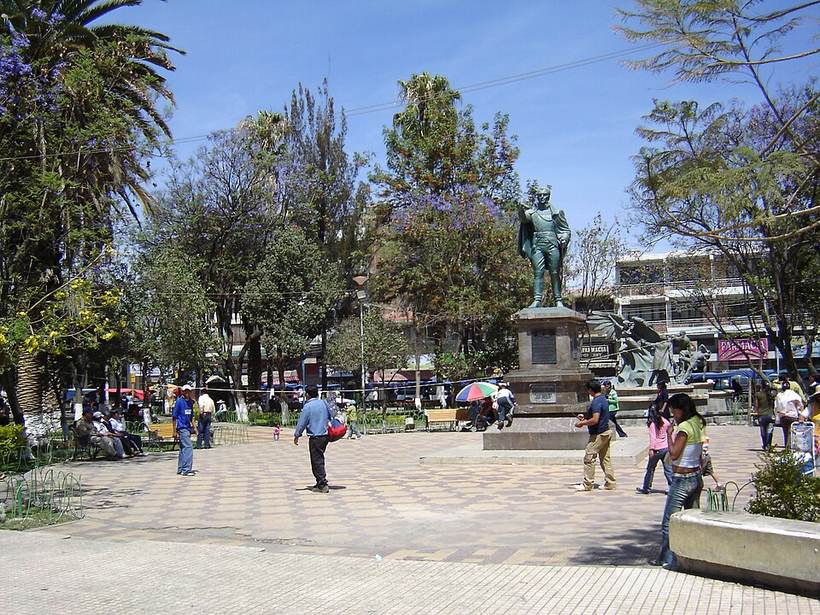 Quillacollo, Plaza Bolivar
