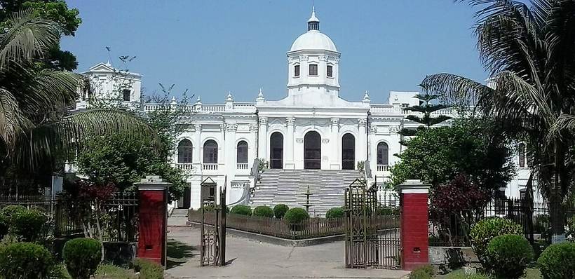 Tajer Hat zamindar Bari