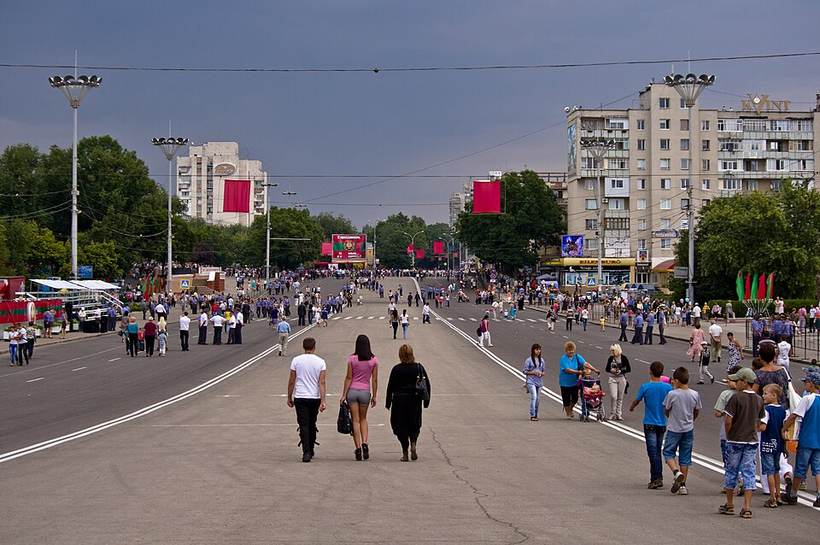 Площадь Суворова после парада