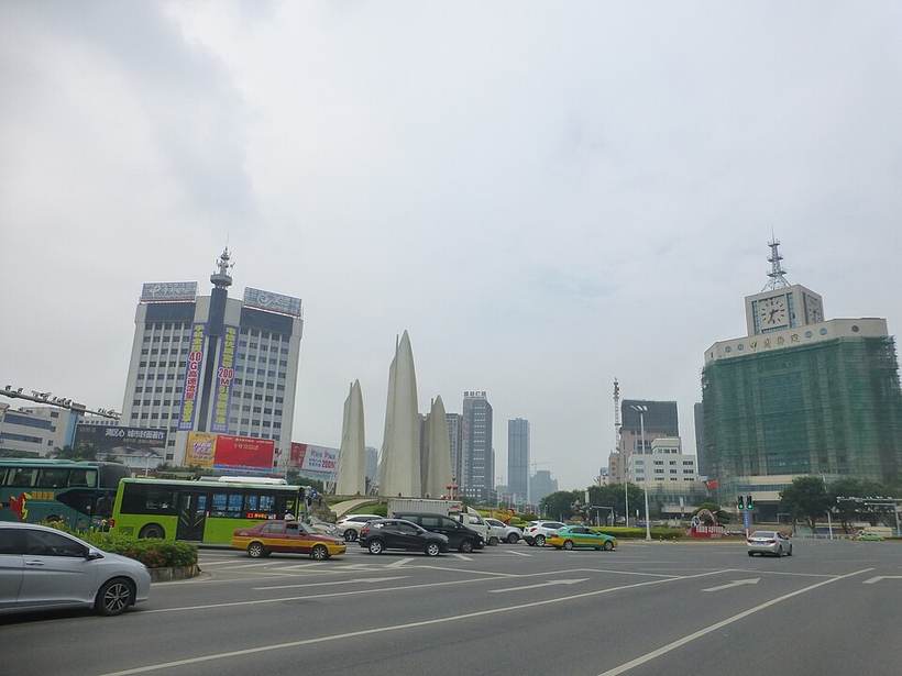 Zhanjiang - Renmin Dadao - P1580452