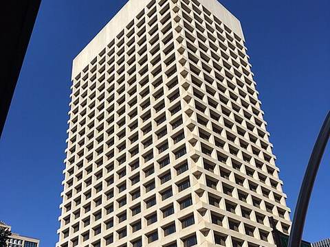 100 West Washington