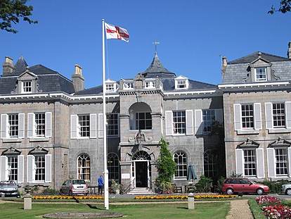 Saumarez Park