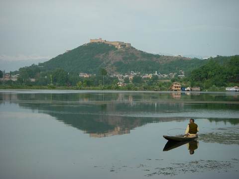 Nigeen Lake