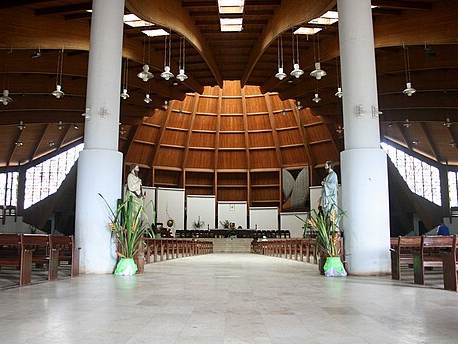 Basilique Marie-Reine-des-Apôtres
