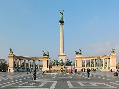 Heroes' Square