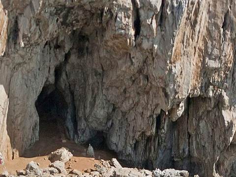 Vanguard Cave