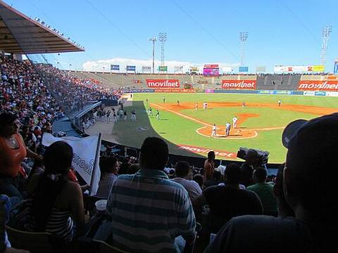 Estadio Luis Aparicio El Grande