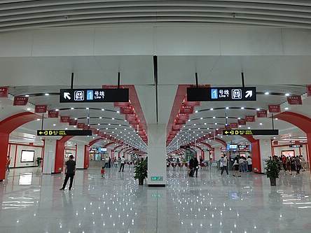 Dongfanghong Square