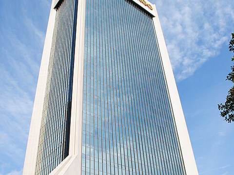 Wells Fargo Center